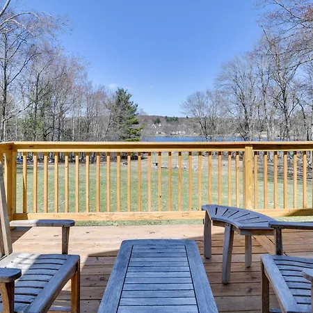 Cabin With Lake Access And Community Amenities!